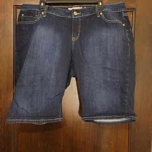 Torrid Dark Wash Shorts size 18